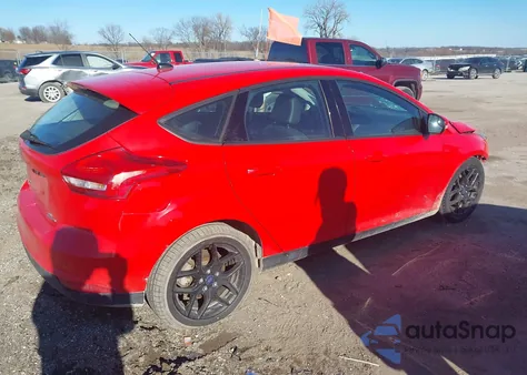 2016 Ford Focus Se z USA, uszkodzony, nr VIN 1FADP3K29GL319117